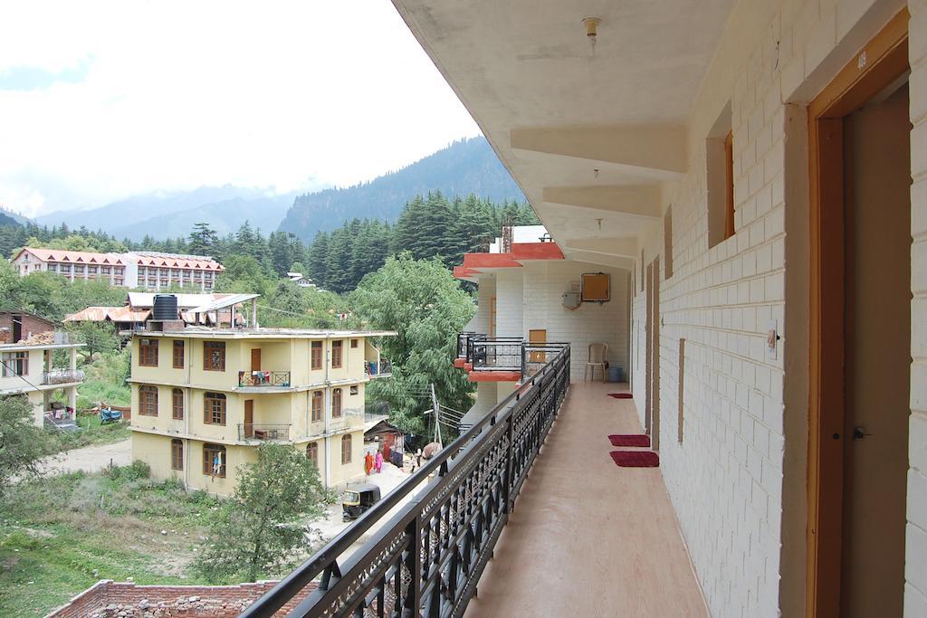 The Himalayan Regency Hotel Manali  Ruang foto